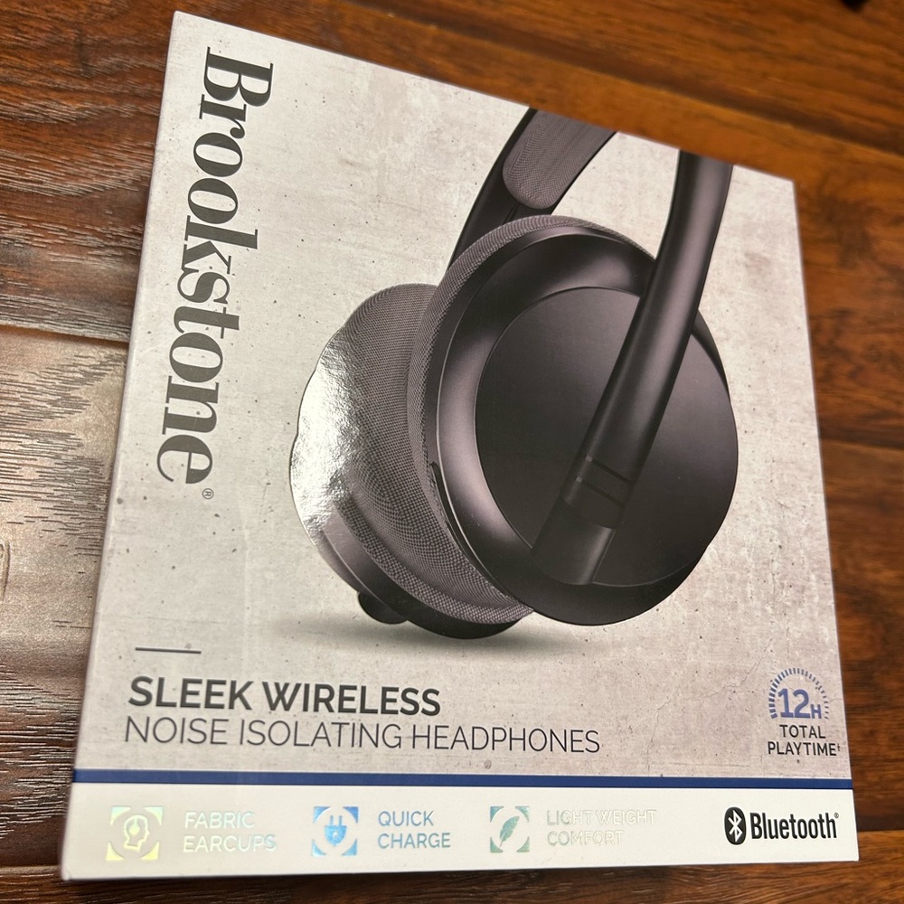 Brookstone Black Sleek Wireless Noise Isolating Headphones. 12 hour playtime
